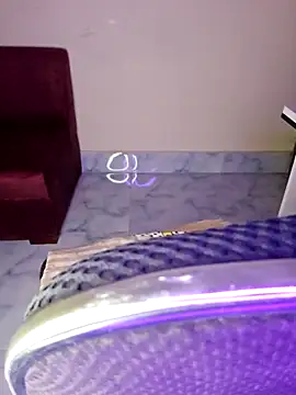 Snapshot of Olivia3 chatting on October 13, 9:59 pm Olivia3 online show from October 13, 9:59 pm