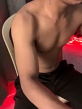 Snapshot of nick__yy chatting on October 1, 9:59 am nick yy online show from October 1, 9:59 am