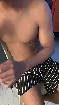 Snapshot of nick__yy chatting on October 28, 10:08 am nick yy online show from October 28, 10:08 am