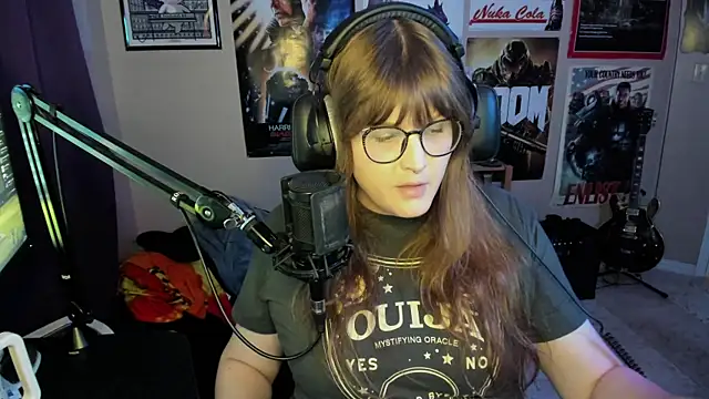 HannahCastle96 online show from December 22, 11:57 pm