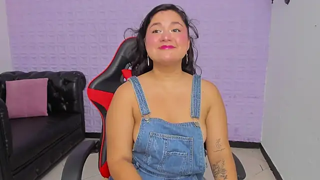 natasha adams22 online show from March 3, 1:31 am