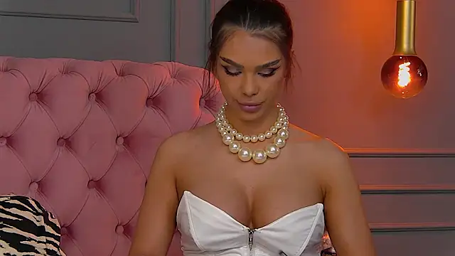 Nicole Diva online show from March 4, 1:06 pm