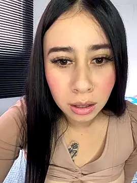 Zoee t online show from October 12, 7:46 pm