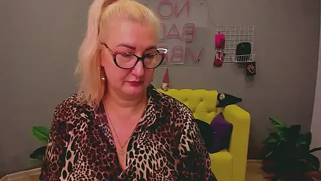 ChristyBrooks online show from January 31, 12:29 pm