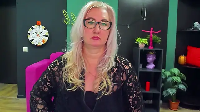 ChristyBrooks online show from February 25, 4:21 pm