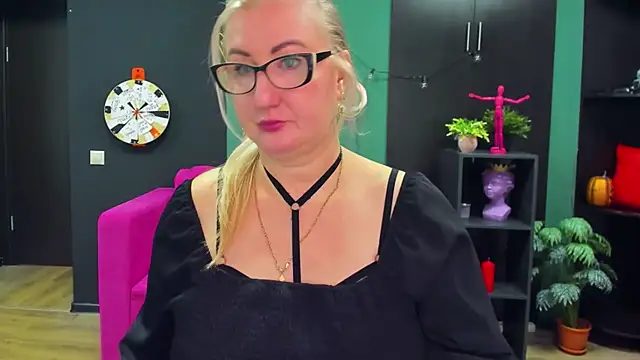 ChristyBrooks online show from February 28, 1:14 pm