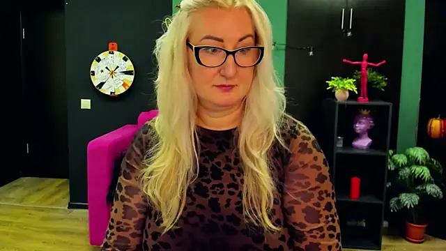 ChristyBrooks online show from March 4, 4:20 pm