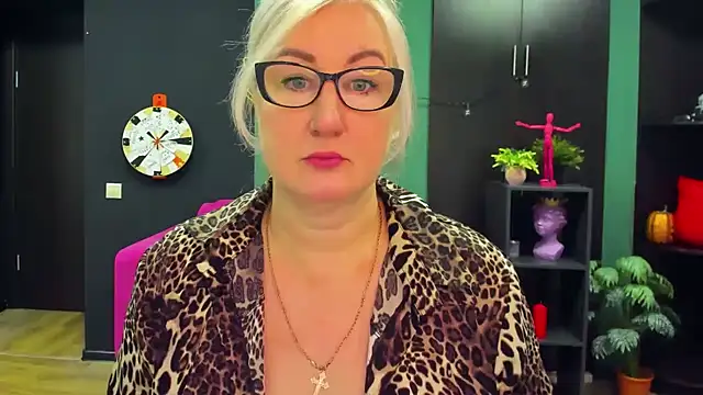 ChristyBrooks online show from March 6, 1:14 pm