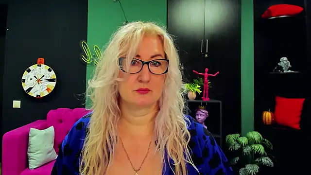 ChristyBrooks online show from March 11, 1:23 pm