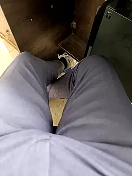 Snapshot of Kakabiraji chatting on February 14, 7:28 am Kakabiraji online show from February 14, 7:28 am