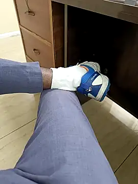 Snapshot of Kakabiraji chatting on September 20, 5:52 am Kakabiraji online show from September 20, 5:52 am