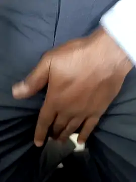 Snapshot of Kakabiraji chatting on November 11, 7:41 am Kakabiraji online show from November 11, 7:41 am