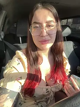 VikiDemi online show from February 23, 11:55 am