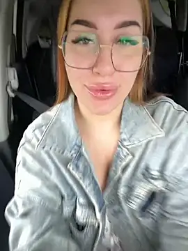 VikiDemi online show from September 13, 6:02 am