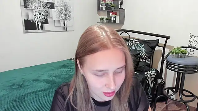 LinaTruly online show from January 18, 12:24 am