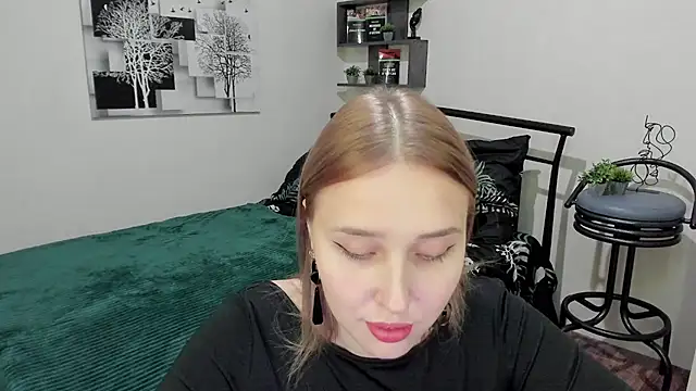 LinaTruly online show from February 4, 12:51 am