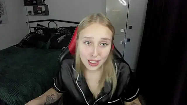 LinaTruly online show from September 11, 9:48 pm