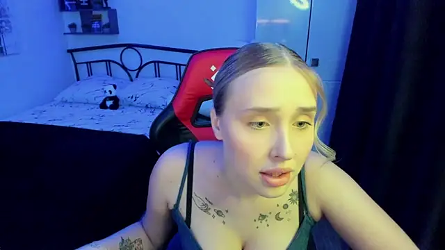 LinaTruly online show from October 17, 9:50 pm