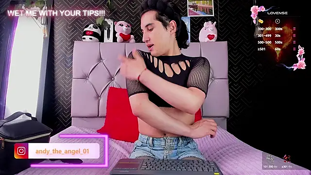 andy angell1 online show from February 21, 12:50 pm