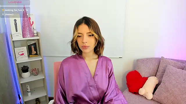 Snapshot of savage_sweethearts chatting on December 20, 1:14 am savage sweethearts online show from December 20, 1:14 am