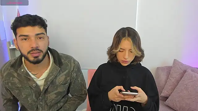 Snapshot of savage_sweethearts chatting on December 31, 4:04 pm savage sweethearts online show from December 31, 4:04 pm