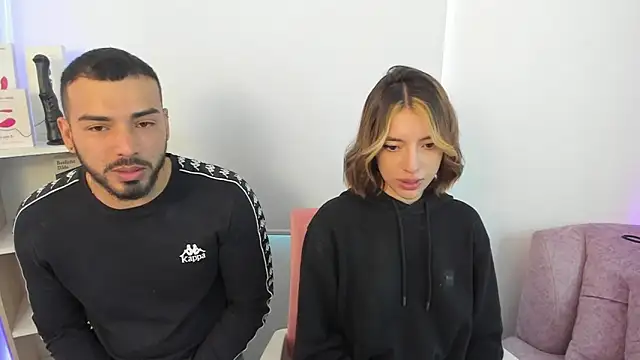 Snapshot of savage_sweethearts chatting on January 20, 3:18 pm savage sweethearts online show from January 20, 3:18 pm