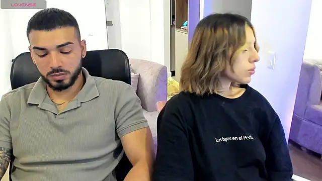 Snapshot of savage_sweethearts chatting on February 4, 11:49 pm savage sweethearts online show from February 4, 11:49 pm