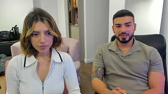 Snapshot of savage_sweethearts chatting on February 28, 10:50 pm savage sweethearts online show from February 28, 10:50 pm