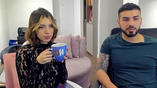 Snapshot of savage_sweethearts chatting on March 2, 2:41 am savage sweethearts online show from March 2, 2:41 am