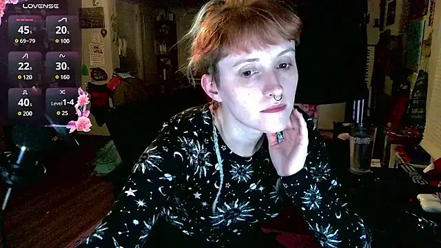 Snapshot of _hellostormy_ chatting on February 15, 1:21 am hellostormy online show from February 15, 1:21 am