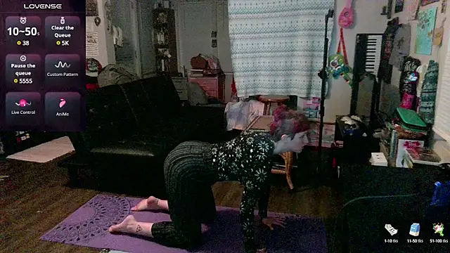 Snapshot of _hellostormy_ chatting on March 2, 12:01 pm hellostormy online show from March 2, 12:01 pm