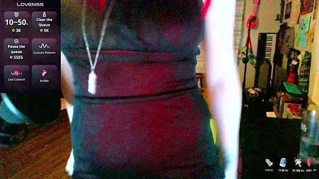 Snapshot of _hellostormy_ chatting on March 5, 9:27 am hellostormy online show from March 5, 9:27 am