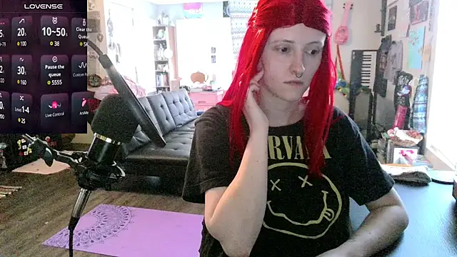 Snapshot of _hellostormy_ chatting on March 8, 2:19 pm hellostormy online show from March 8, 2:19 pm