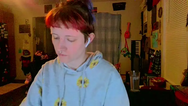 Snapshot of _hellostormy_ chatting on March 11, 11:33 am hellostormy online show from March 11, 11:33 am