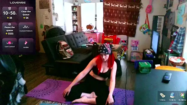 Snapshot of _hellostormy_ chatting on March 15, 8:32 pm hellostormy online show from March 15, 8:32 pm