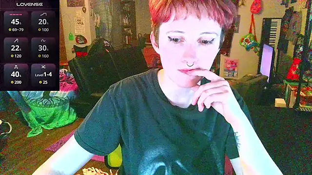 Snapshot of _hellostormy_ chatting on March 19, 12:48 am hellostormy online show from March 19, 12:48 am