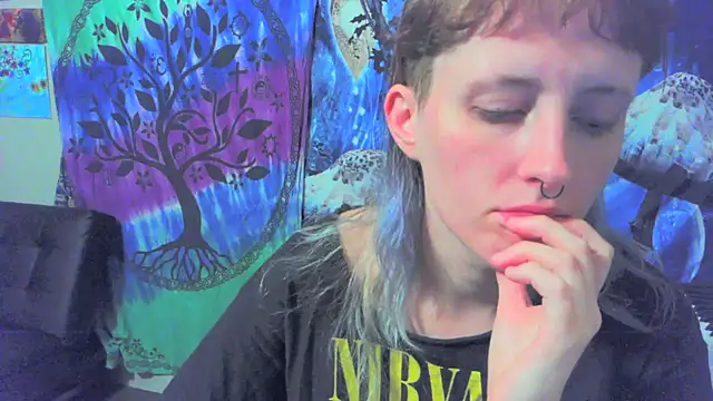 Snapshot of _hellostormy_ chatting on October 2, 9:27 am hellostormy online show from October 2, 9:27 am