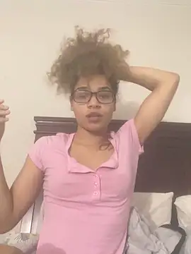 Snapshot of 1prettygem chatting on December 17, 3:50 am 1prettygem online show from December 17, 3:50 am