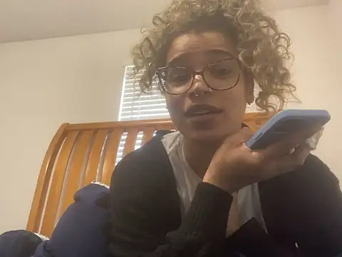 Snapshot of 1prettygem chatting on January 15, 2:02 pm 1prettygem online show from January 15, 2:02 pm