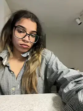 Snapshot of 1prettygem chatting on January 22, 3:29 pm 1prettygem online show from January 22, 3:29 pm