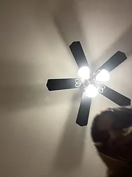 Snapshot of 1prettygem chatting on January 29, 1:05 am 1prettygem online show from January 29, 1:05 am