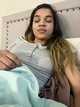 Snapshot of 1prettygem chatting on March 7, 11:05 pm 1prettygem online show from March 7, 11:05 pm