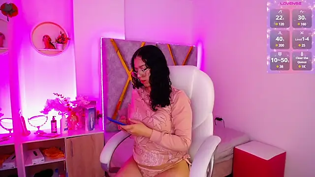 Aurora Brownn online show from January 28, 4:18 am