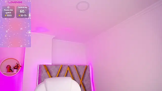 Aurora Brownn online show from February 1, 4:14 am