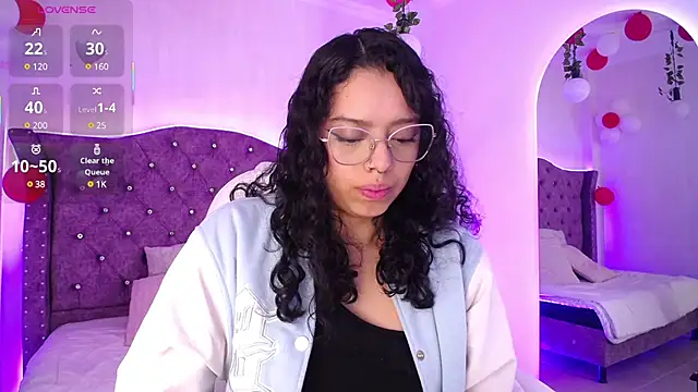 Aurora Brownn online show from March 17, 2:08 am