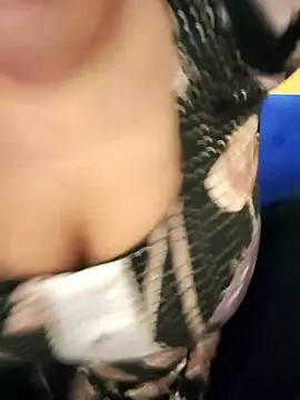 Snapshot of Haniya-143 chatting on September 17, 7:59 pm Haniya-143 online show from September 17, 7:59 pm