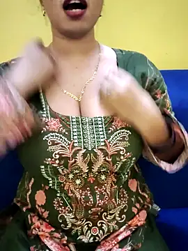 Snapshot of Haniya-143 chatting on October 2, 9:11 pm Haniya-143 online show from October 2, 9:11 pm