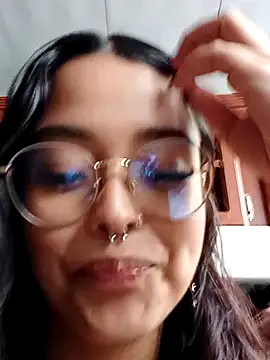 Snapshot of Ariana_Pierce chatting on December 19, 1:18 pm Ariana Pierce online show from December 19, 1:18 pm