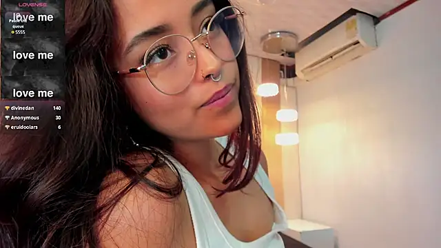 Snapshot of Ariana_Pierce chatting on January 23, 7:43 am Ariana Pierce online show from January 23, 7:43 am