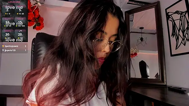 Snapshot of Ariana_Pierce chatting on January 29, 7:46 am Ariana Pierce online show from January 29, 7:46 am